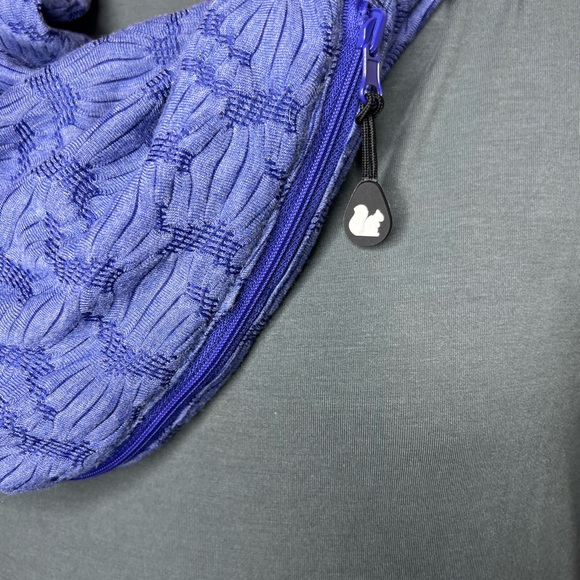 SHOLDIT MYSTIC BLUE INFINITY SCARF W/POCKET - NWOT - Picture 2 of 6